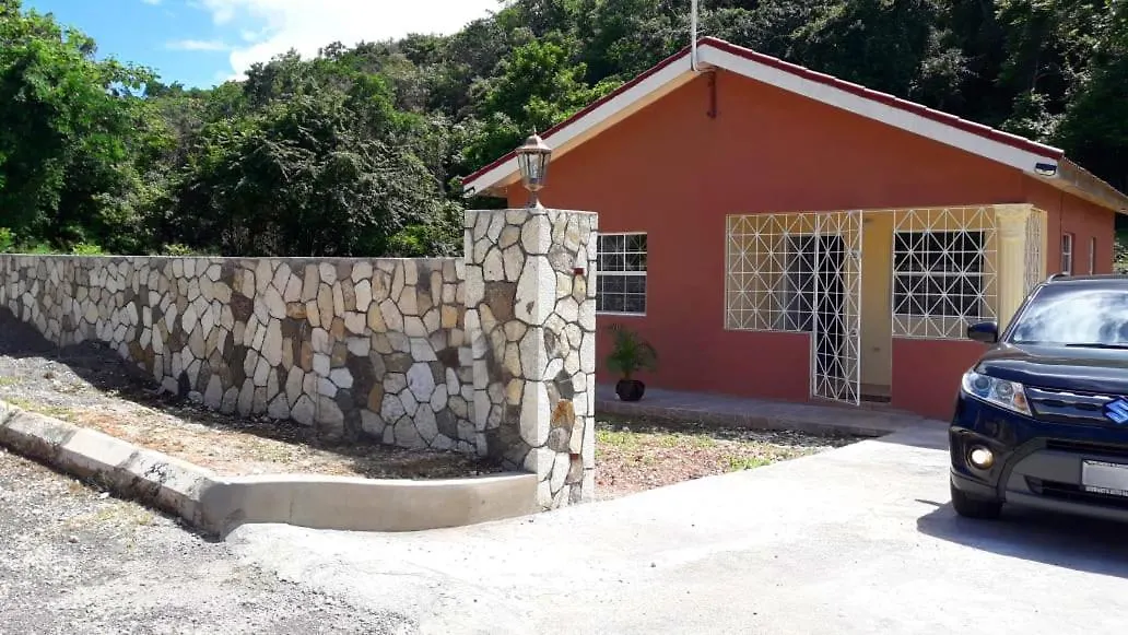 Sajeres Villa St Mary